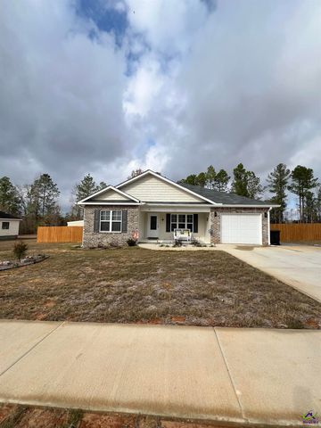 150 Long Pines Circle, East Dublin, GA 31027