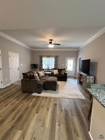 150 Long Pines Circle, East Dublin, GA 31027