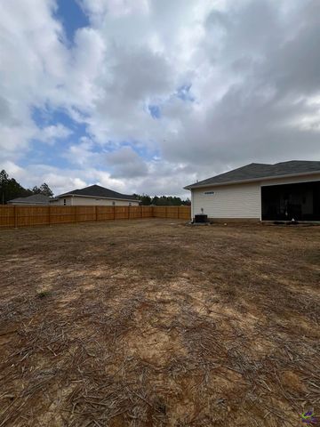 150 Long Pines Circle, East Dublin, GA 31027