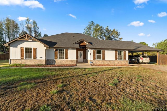 70 Prosperity Dr, Pittsburg, TX 75686