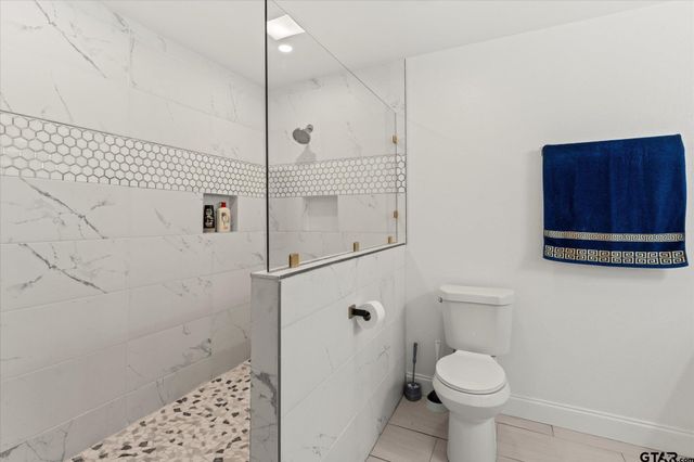 70 Prosperity Dr, Pittsburg, TX 75686