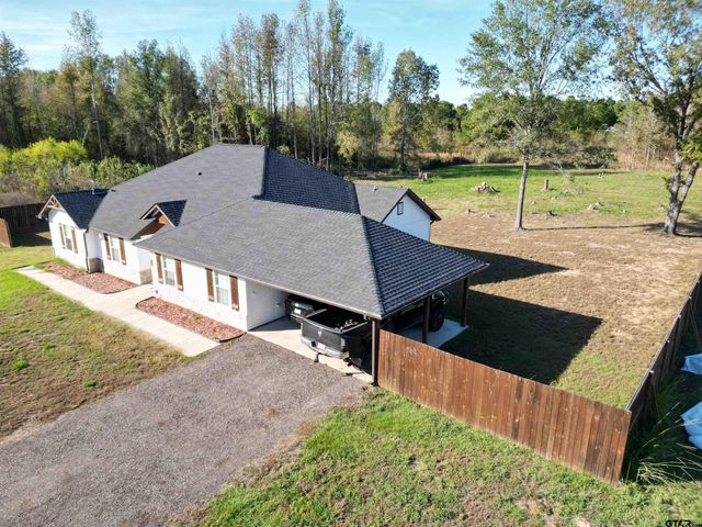 70 Prosperity Dr, Pittsburg, TX 75686