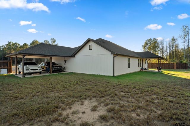 70 Prosperity Dr, Pittsburg, TX 75686