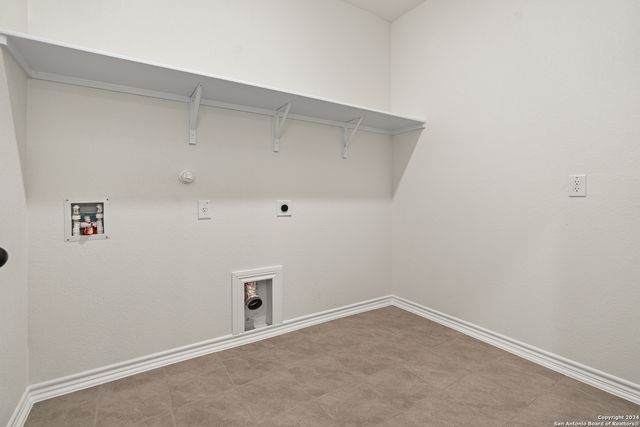 246 West Flowing River Dr, Boerne, TX 78006