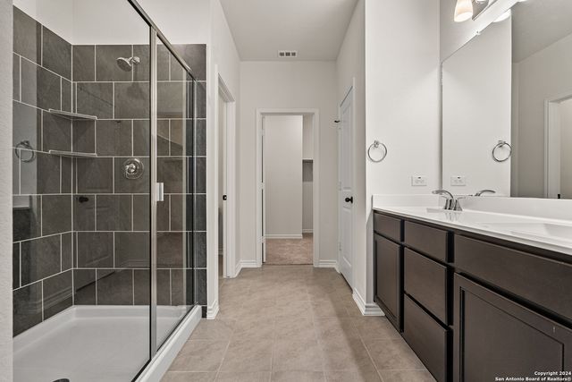 246 West Flowing River Dr, Boerne, TX 78006