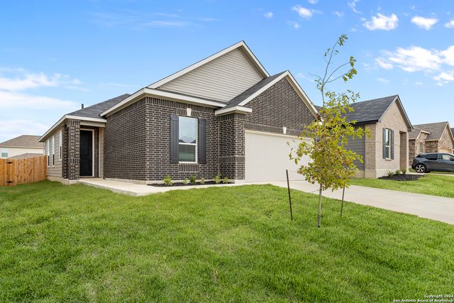 246 West Flowing River Dr, Boerne, TX 78006