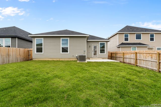 246 West Flowing River Dr, Boerne, TX 78006