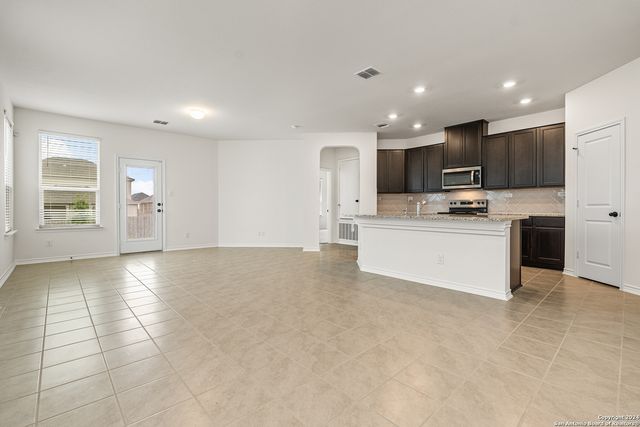 246 West Flowing River Dr, Boerne, TX 78006