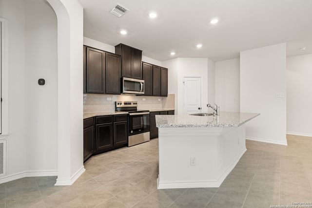 246 West Flowing River Dr, Boerne, TX 78006