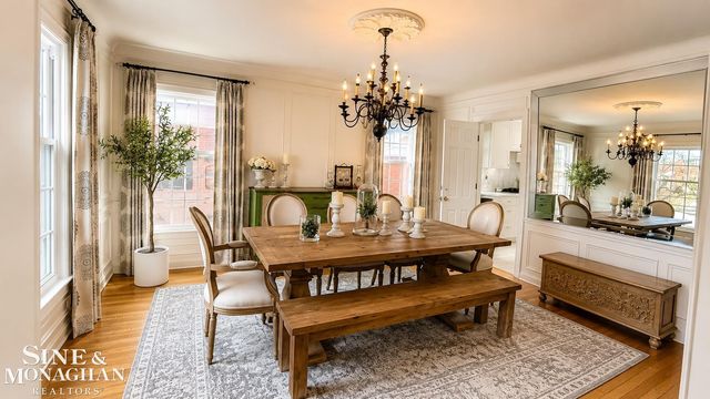 1043 Whittier Road, Grosse Pointe Park, MI 48230