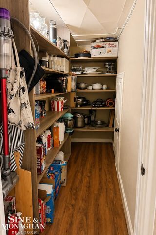 1043 Whittier Road, Grosse Pointe Park, MI 48230