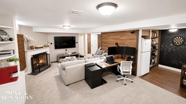 1043 Whittier Road, Grosse Pointe Park, MI 48230