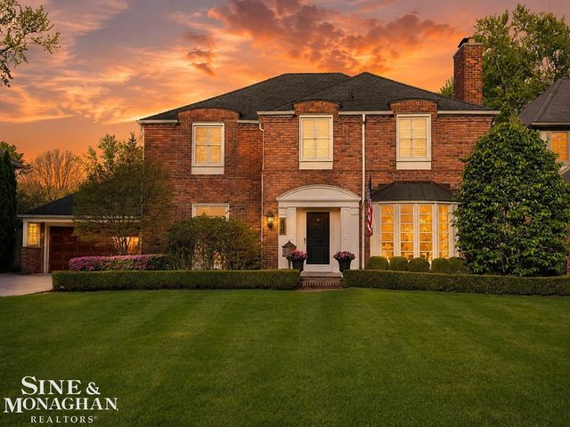 1043 Whittier Road, Grosse Pointe Park, MI 48230