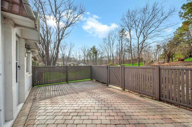 207 Skyline Drive, Coram, NY 11727