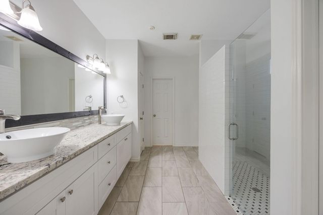 13911 Cypresswood Crossing Boulevard, Houston, TX 77070