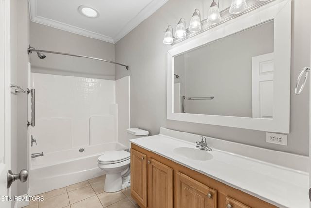 218 Pebble Court, Lenoir City, TN 37772