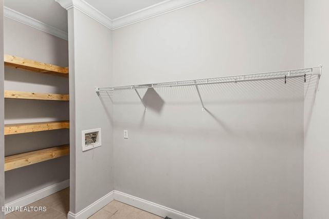 218 Pebble Court, Lenoir City, TN 37772