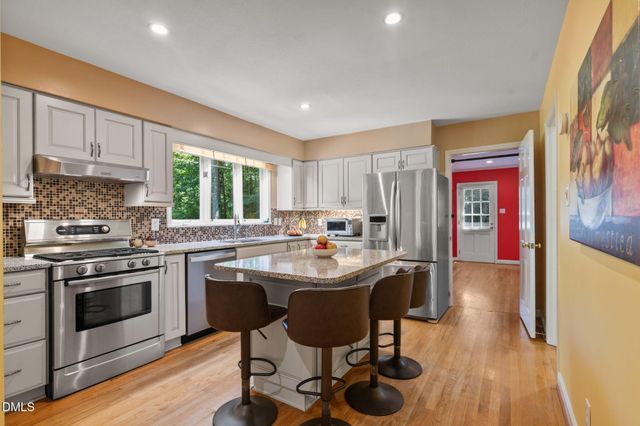 721 Tinkerbell Road, Chapel Hill, NC 27517