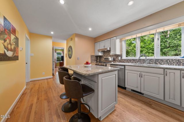 721 Tinkerbell Road, Chapel Hill, NC 27517