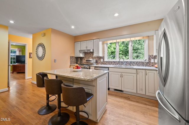 721 Tinkerbell Road, Chapel Hill, NC 27517
