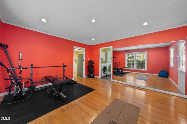 721 Tinkerbell Road, Chapel Hill, NC 27517
