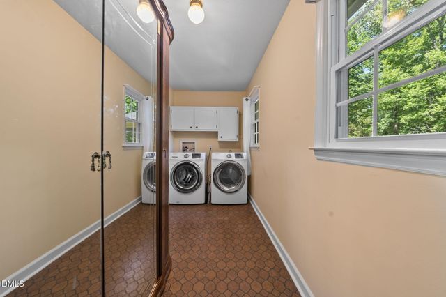 721 Tinkerbell Road, Chapel Hill, NC 27517