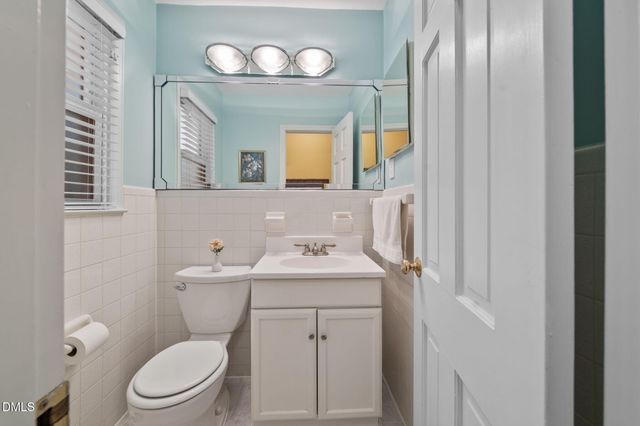 721 Tinkerbell Road, Chapel Hill, NC 27517