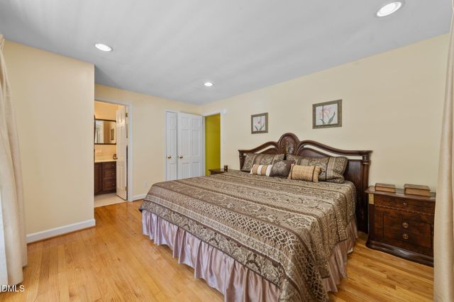 721 Tinkerbell Road, Chapel Hill, NC 27517
