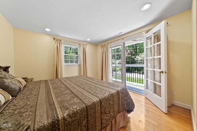 721 Tinkerbell Road, Chapel Hill, NC 27517