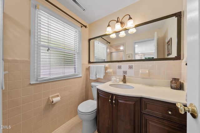 721 Tinkerbell Road, Chapel Hill, NC 27517