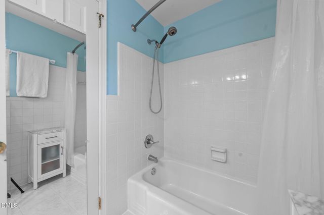 721 Tinkerbell Road, Chapel Hill, NC 27517
