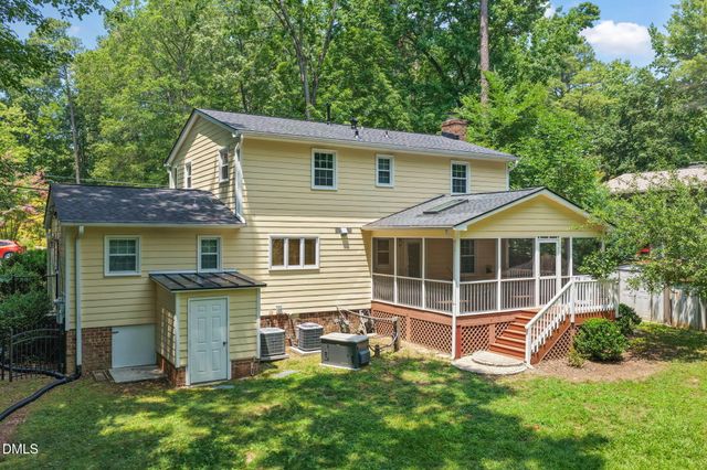 721 Tinkerbell Road, Chapel Hill, NC 27517