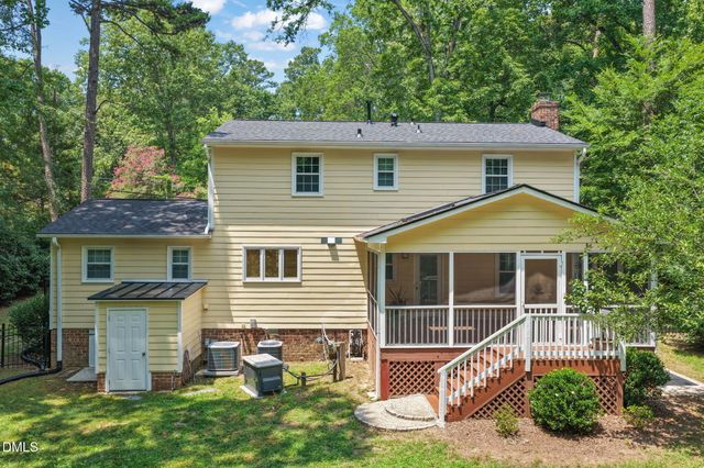 721 Tinkerbell Road, Chapel Hill, NC 27517
