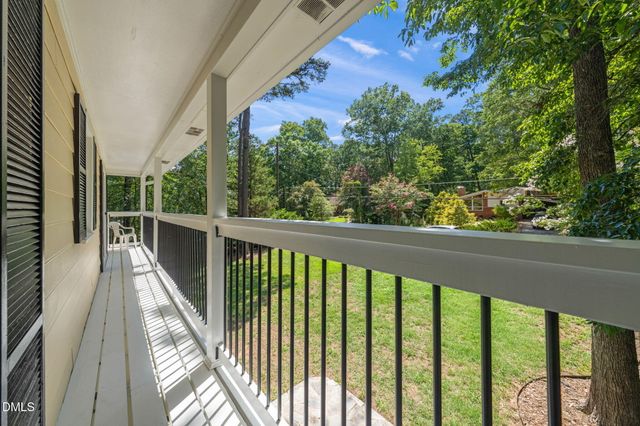 721 Tinkerbell Road, Chapel Hill, NC 27517