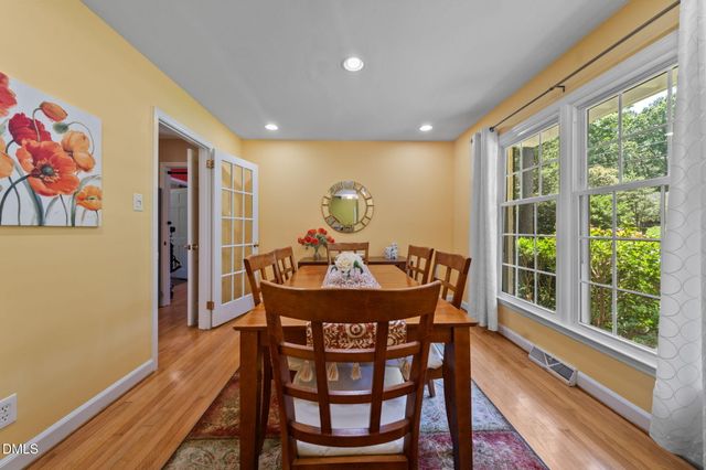 721 Tinkerbell Road, Chapel Hill, NC 27517