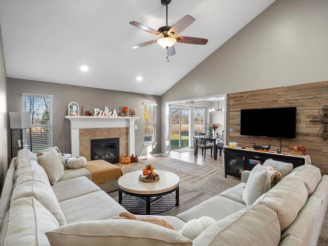 52802 Delena Drive, Macomb Twp, MI 48042