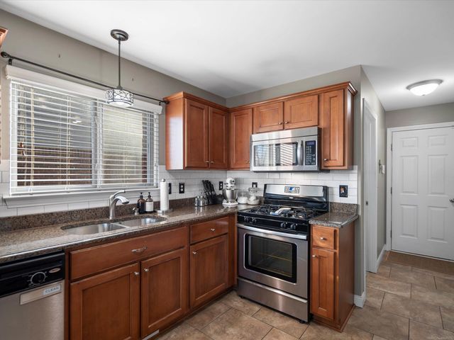 52802 Delena Drive, Macomb Twp, MI 48042