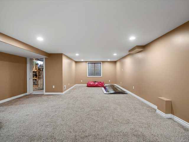 52802 Delena Drive, Macomb Twp, MI 48042