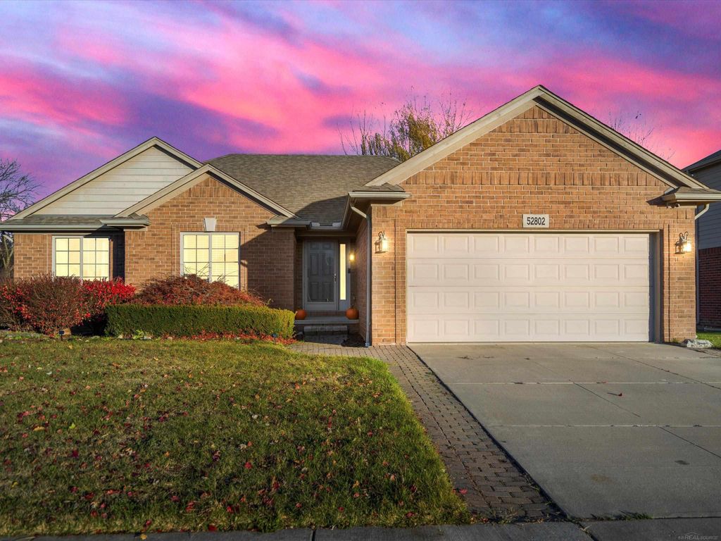 52802 Delena Drive, Macomb Twp, MI 48042