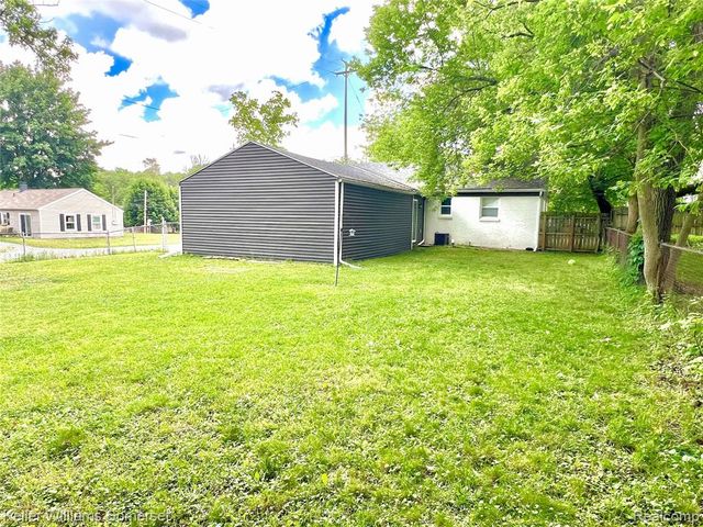 1821 Nazareth Road, Kalamazoo, MI 49048