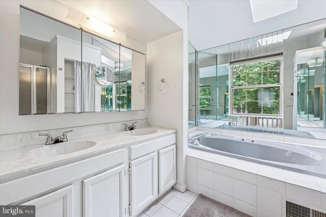 133 SARAHS LN, Horsham, PA 19044