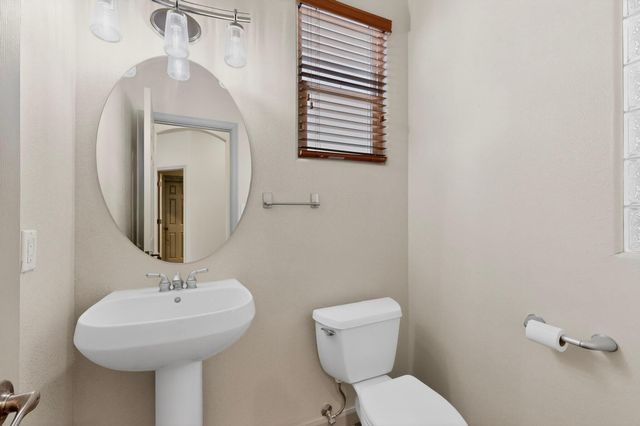 8720 Desert Fox Way NE, Albuquerque, NM 87122