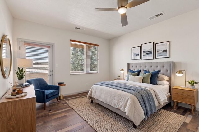 8720 Desert Fox Way NE, Albuquerque, NM 87122