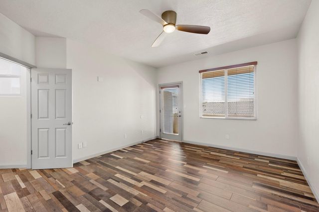 8720 Desert Fox Way NE, Albuquerque, NM 87122