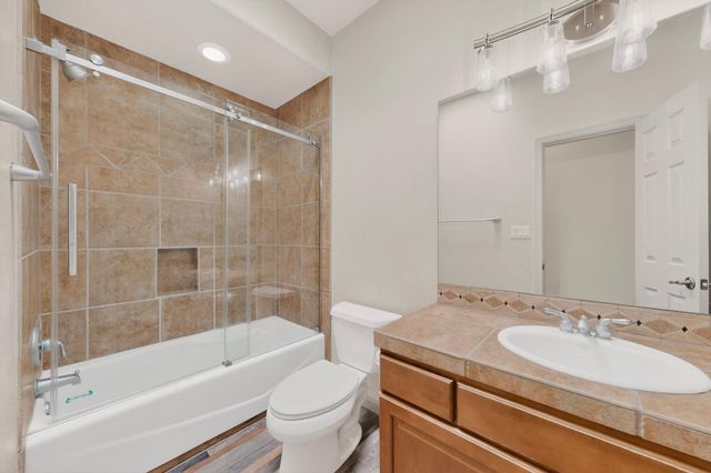 8720 Desert Fox Way NE, Albuquerque, NM 87122