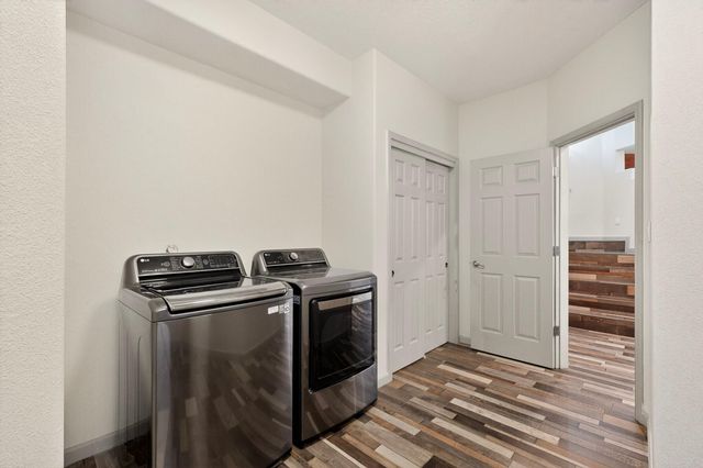 8720 Desert Fox Way NE, Albuquerque, NM 87122