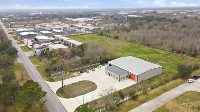 2109 County Road 129, Pearland, TX 77581