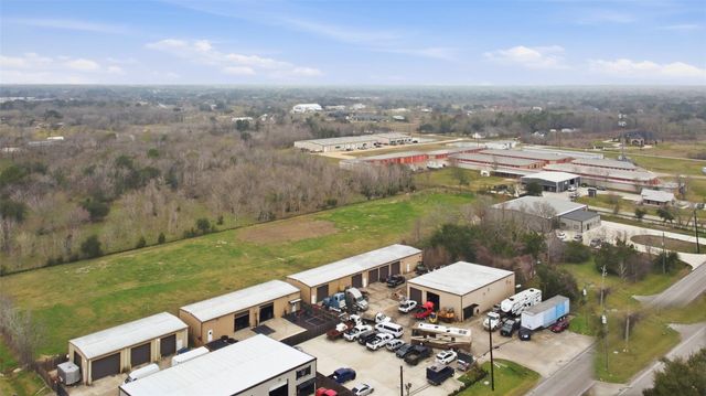 2109 County Road 129, Pearland, TX 77581