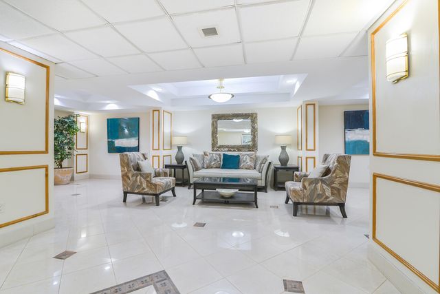 101 Briny Avenue 409, Pompano Beach, FL 33062