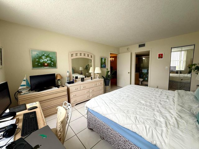 101 Briny Avenue 409, Pompano Beach, FL 33062